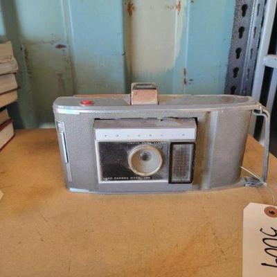 #3004 â€¢ Polaroid Camera
