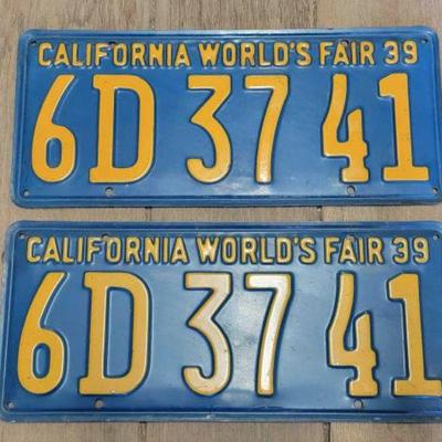 #7108 â€¢ 1939 California Worlds Fair License Plate Pair
