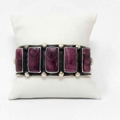 #484 â€¢ Native American Sterling silver purple spiny oyster cuff, 106g
