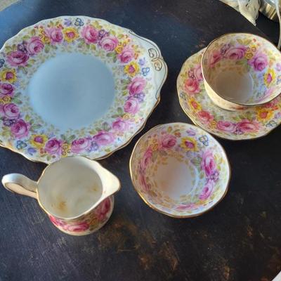 Royal Albert Bone China England "Serena"