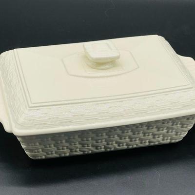 Belleek Irish Pottery Basket Weave Covered Casserole Dish With Lid

