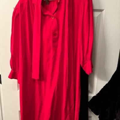 Frances Henaghan 100% silk dress size 12 Red Belted Shirt dress.