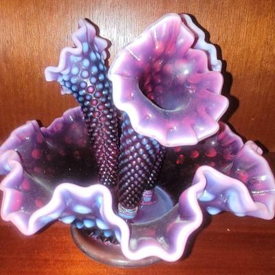 Fenton
Rare plum hobnail
One horn has a chip.