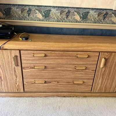 3 drawer dresser with 2 cabinets