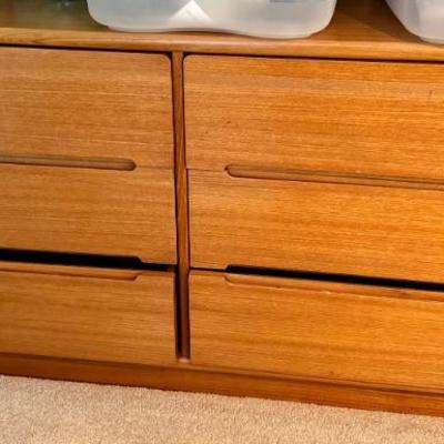 Multiple dressers