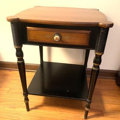 Hitchcock 1-drawer stand