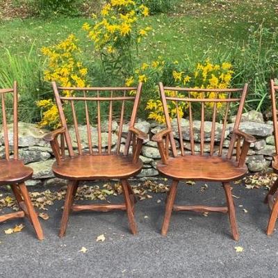 Set of 4 HUNT Country Furniture Company handmade rustic Windsor chairs