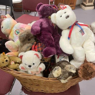 Basket of Teddy Bears 