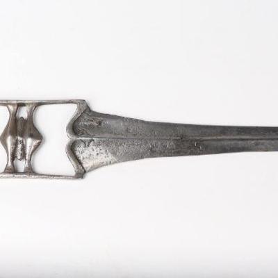 https://www.liveauctioneers.com/catalog/303299_ancient-ethnographic-arms-armour-and-antique/
