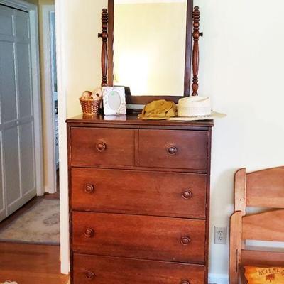 Chest of Drawers $125