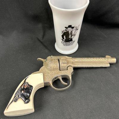 Texan Jr Cap gun/ Hopalong Cassidy