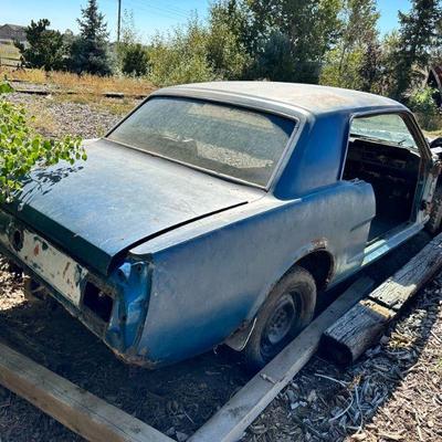 ford mustang /w motor trasmition and alot parts 