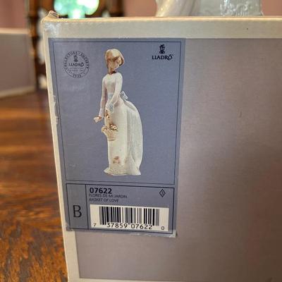 LLADRO "BASKET OF LOVE " #7622 IN BOX NO FLAWS PRIVATE COLLECTION RETIRED 1994