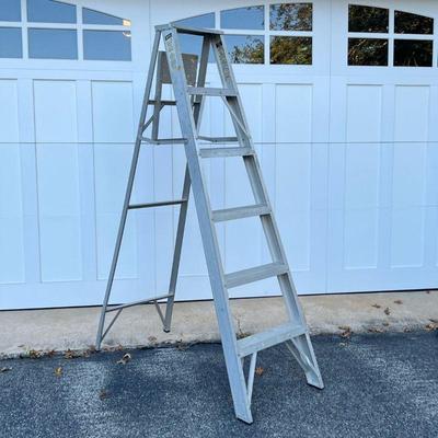 6-FOOT ALUMINUM STEP LADDER | Star brand Commercial Type II - w. 19 x h. 72 in
