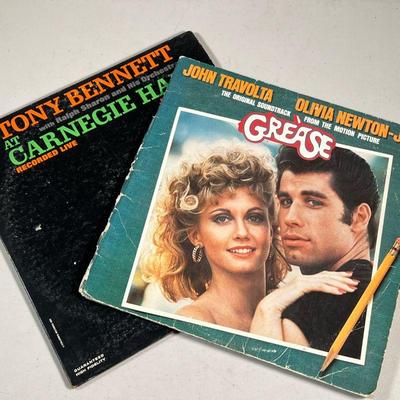 (2PC) TONY BENNETT & GREASE | (C2L 23) and (RS-2-4002)
