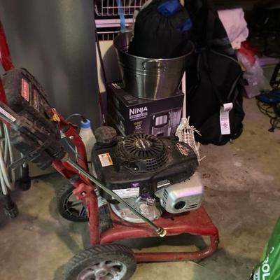 Gas powered power washer