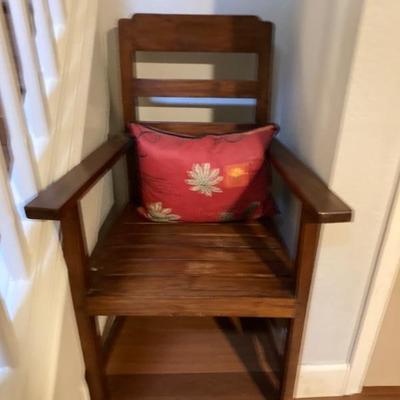 Wood chair, solid Unique