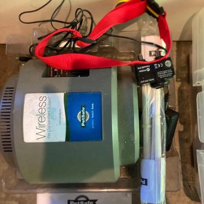 Brand New, Wireless Dog Fence, still in box with one collar and all the instructions!