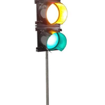 LFE Automatic Traffic Signal Light on Stand