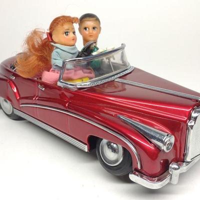 1960s Battery Op. Photoing on Car Tin Toy