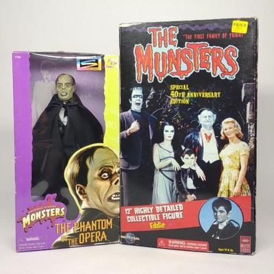2 Universal Studios Monster Toy Figures in Box