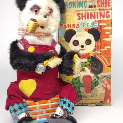 Alps Battery Op. Smoking & Shoe Shining Panda Toy