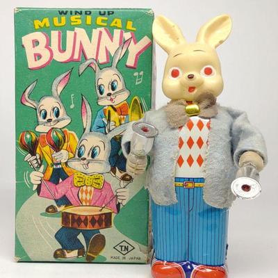 TN Japan Wind-Up Musical Bunny Toy w/ Box