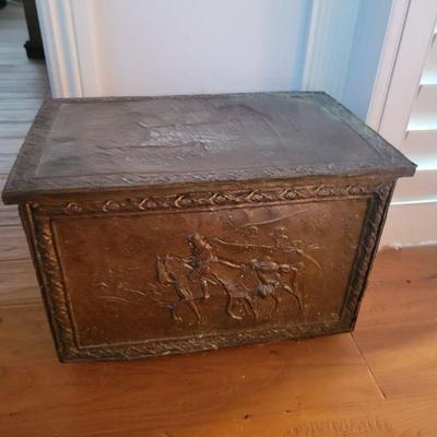 Tin chest with open top
17x11x12