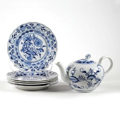 (6pc) MEISSEN BLUE ONION PORCELAIN | Including a blue onion teapot with flower finial marked. 