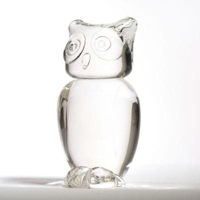 STEUBEN BLOWN GLASS OWL | Signed on bottom - l. 5.5 x w. 5.5 x h. 10 in.
