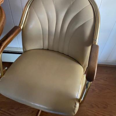 Two chair to kitchen table 50.00