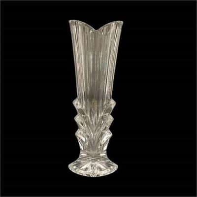 Lot 403 
Studio Nova Mikasa Clear Glass Vase Heart Shape Opening