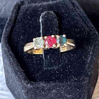 14K gold Ring with 3 Gems
