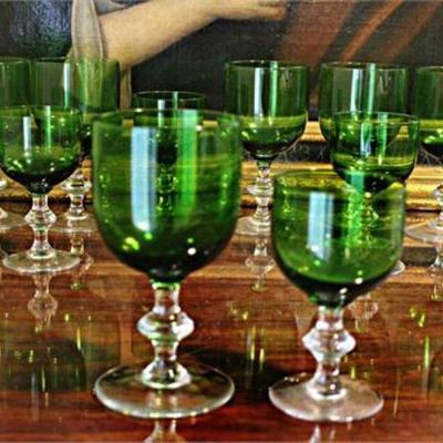Lot 113   0 Bid(s)
12 Art Deco Crystal Green Wine Glasses Water Glasses