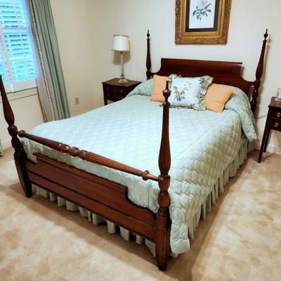 Lot 62 - Vintage Mahogany Bedroom Set 