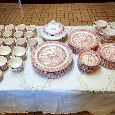 Lot 33 - Churchill Pink Willow Dishes 