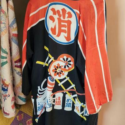 Lot 55 - Vintage Japanese Silk Clothing 