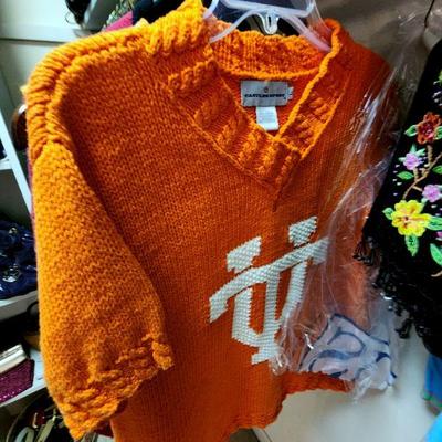 Lot 54 - Ladies' Closet Lot (12/Large - clothes, purses, and other accessories) 