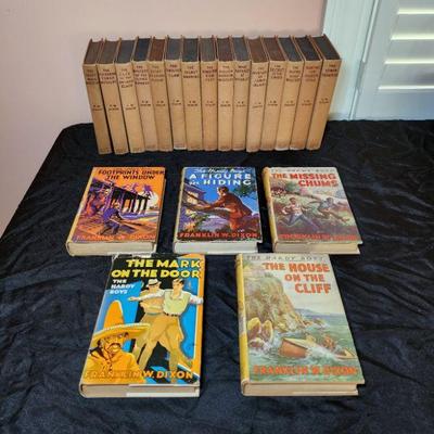 Lot 80 - 1920's-1940's Hardy Boys Books 