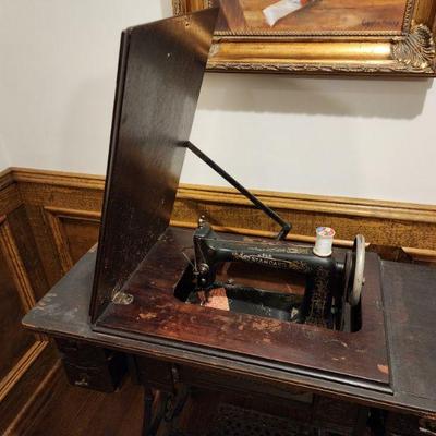 Lot 97 - Antique Standard Sewing Machine 