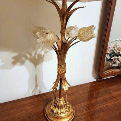 Lot 68 - Italian Gilt Tole Tulips Table Lamp 