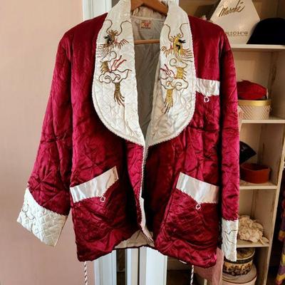 Lot 55 - Vintage Japanese Silk Clothing 