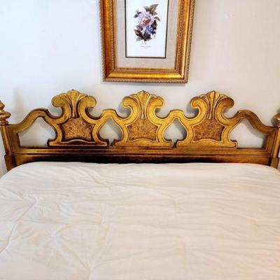 Lot 69 - Drexel "Velero" Gold King Bed 