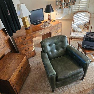MCM Henredon "Artefacts" bedroom suite & other furniture & furnishings.