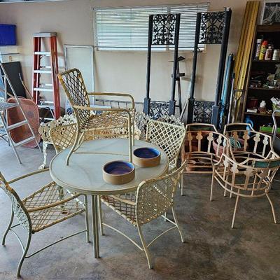 Brown-Jordan patio table & chairs.