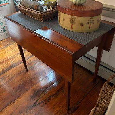 19C Mahogany Drop Leaf Table