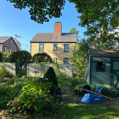 Beautiful garden and large selection of planters, tools etc