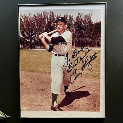  Autographed Enos Slaughter New York Yankees Color 8â€x10â€ Photo