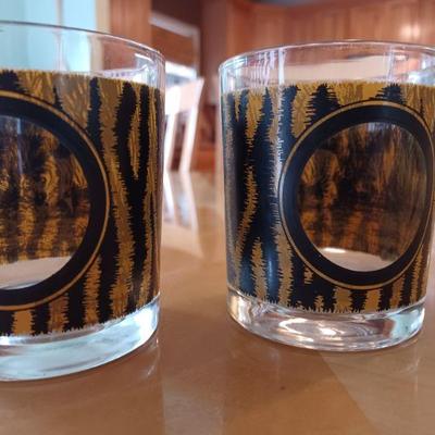 2 Vintage African Safari Big Game Rocks GlassesÂ - Tigers
