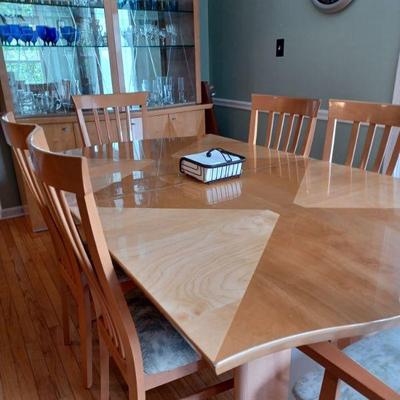 Copenhagen Dining Room Set w/ Leaf and 6 Chairs
